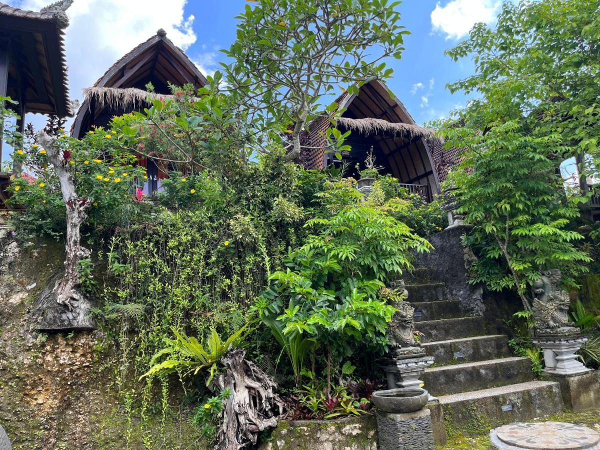 Holy Hills Bungalow Nusa Penida Batumadeg Exterior foto
